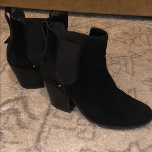 Rag and bone suede Devon boots.